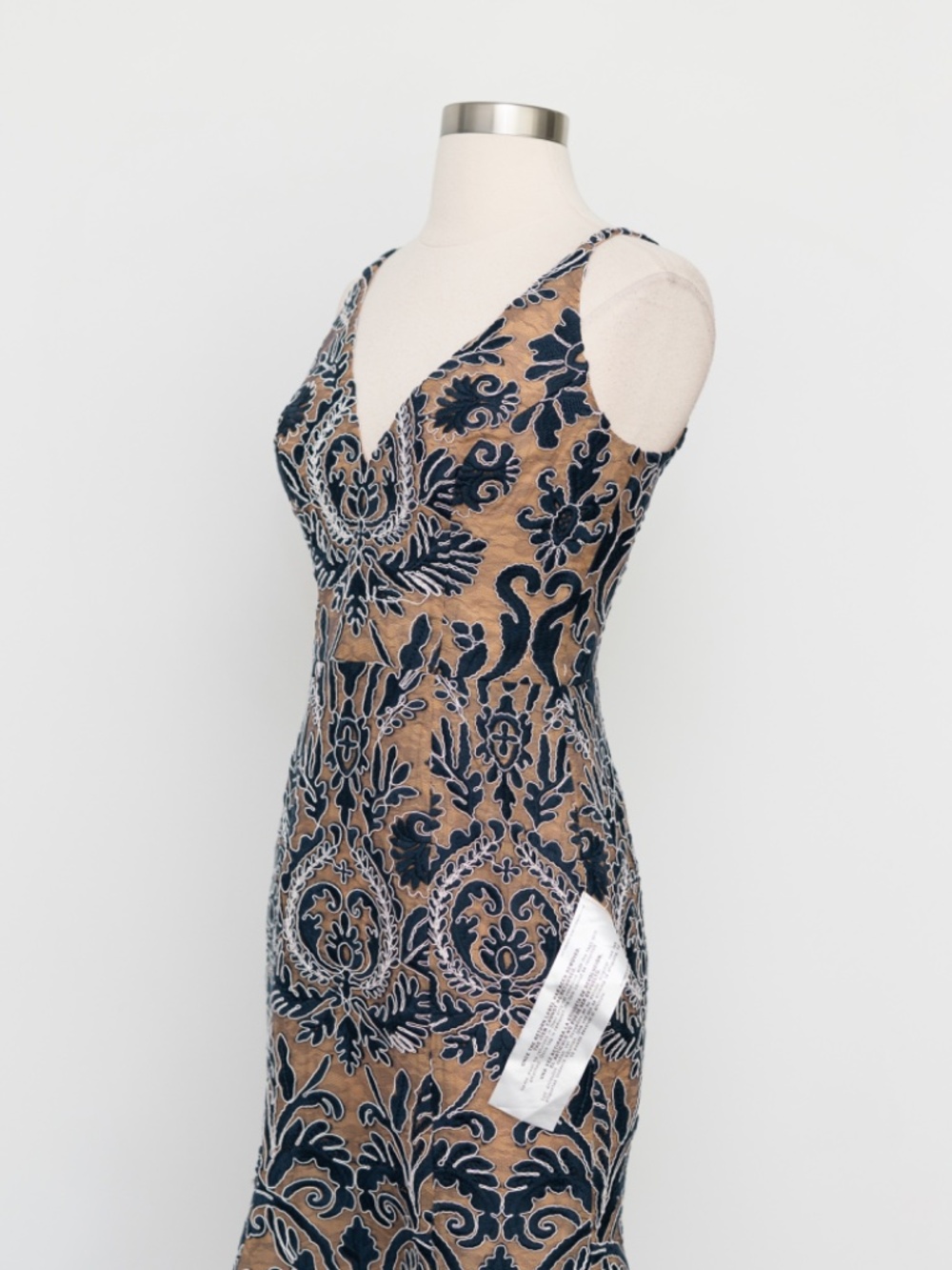 Dress the Population - Isabelle Midi Dress - Picture 9 of 12